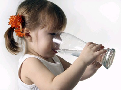 Какие детские напитки можно пить маленькому ребенку