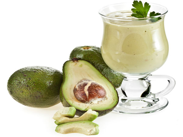 Витаминный смузи с авокадо, петрушкой и грушей
