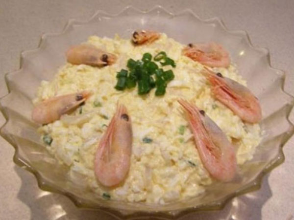 Вкусный салат с кальмарами «Нежный»