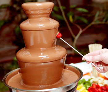 Как выбрать шоколадный фонтан на праздник