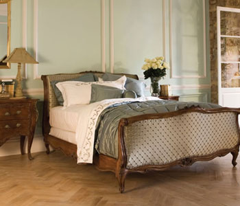 Спальня в стиле рококо для чувственной женщины